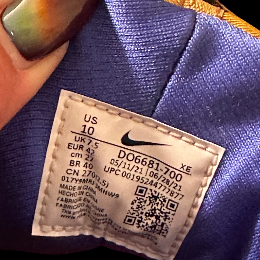 Nike womens Air Huarache 'ACG gold/orange/black 10 - Picture 7 of 7